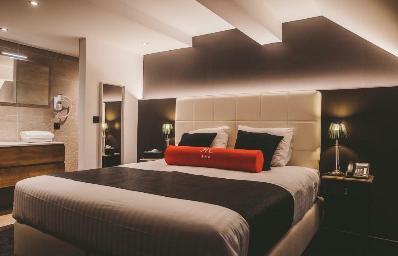 Hotel Hors-chateau - Centre Historique 3*