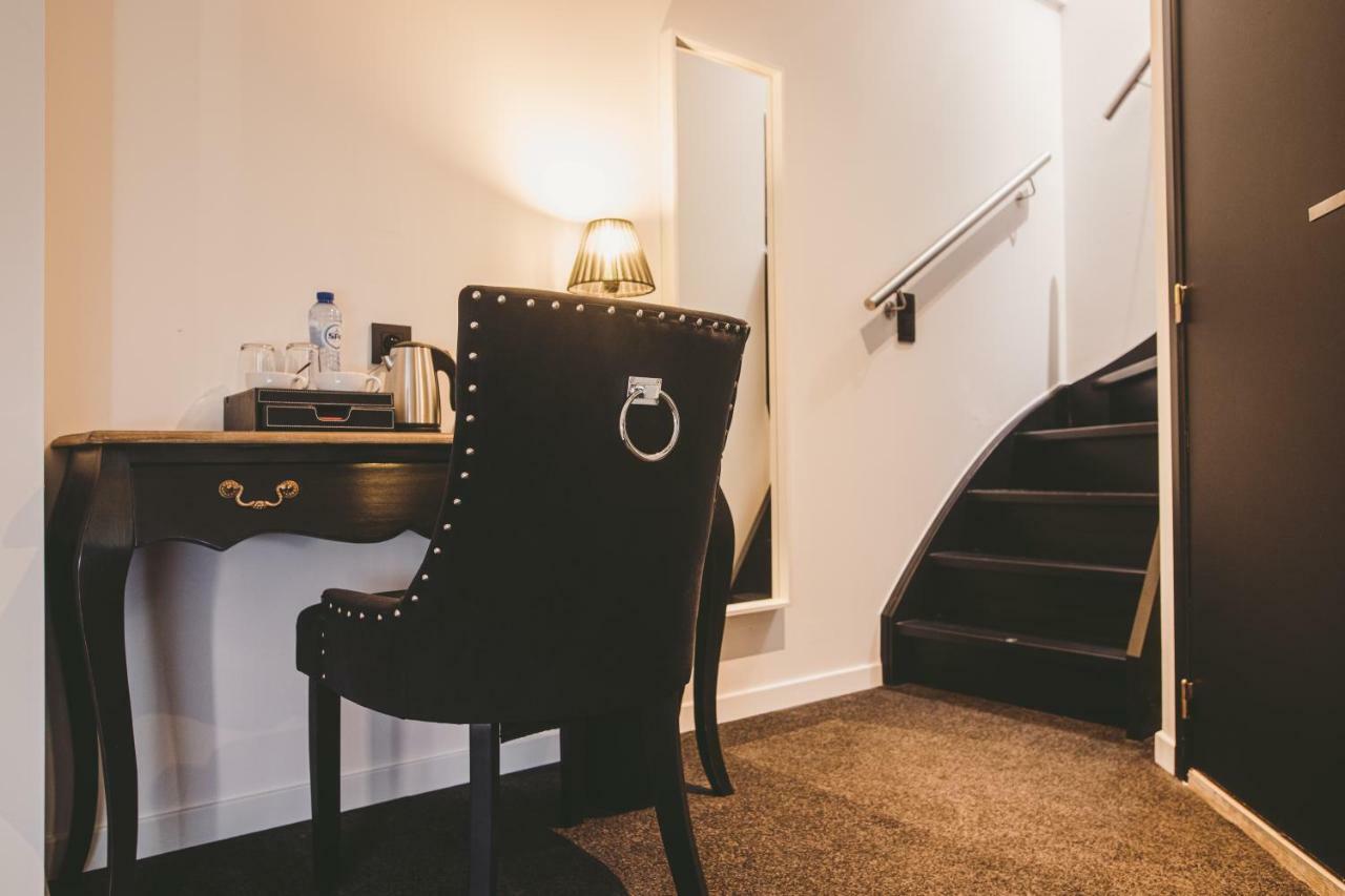 Hotel Hors-chateau - Centre Historique 3*